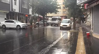 Bingöl'de Kar Yağışı Yerini Sağanak Yağmura Bıraktı