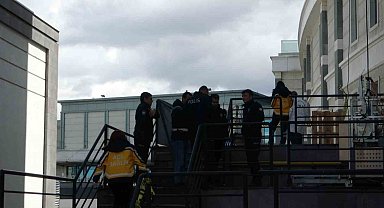 17'nci kattan düşen kadın hayatını kaybetti