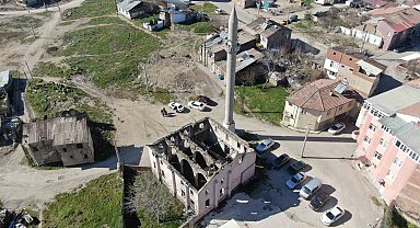 300 yıllık cami bakımsızlıktan harabeye döndü