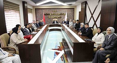 Ağrı Milli Eğitim Müdürü Kökrek, TÜBİTAK Yarışmasında dereceye giren gençleri ödüllendirdi