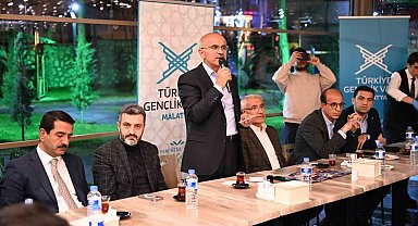 AK Parti Büyükşehir Belediye Başkan Adayı Sami Er gençlerle buluştu
