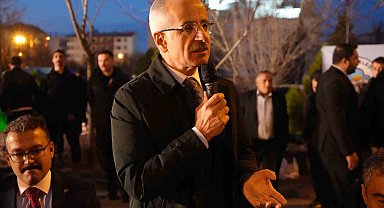 Bakan Uraloğlu, Iğdır'da esnafı ziyaret etti, vatandaşlarla iftar yaptı