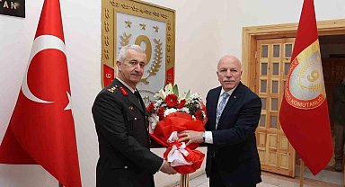 Başkan Sekmen'den Algan Paşa'ya ziyaret