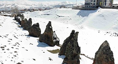 Beyaza bürünen "Nemrut'un Develeri" görsel şölen oluşturdu
