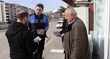 Bitlis'te emniyet görevlilerince vatandaşlar dolandırıcılık hakkında bilgilendirildi