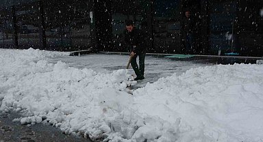 Bitlis'te okullar tatil edildi, 63 köy yolu ulaşıma kapandı