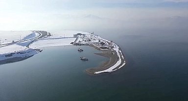 Erçek Gölü'nde su kaybı devam ediyor