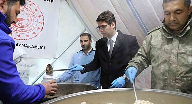 Erciş'te iftar çadırına yoğun ilgi