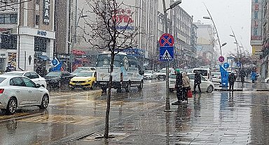 Erzurum'a kar yağışı sürprizi