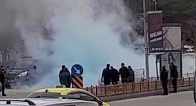 Erzurum'da seyir halindeki otomobil alev aldı