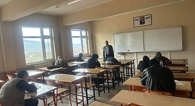 Güroymak'ta "Şiir Okuma ile Umre Ödüllü Bilgi Yarışması" düzenlendi