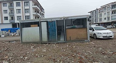 İçerisinde 2 milyonluk medikal malzemenin bulunduğu konteyneri vinçle çaldılar