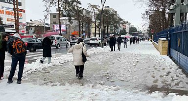 Kar sonrası ilçe adeta göle döndü