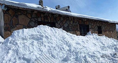 Bingöl'de Tek Katlı Evler Kara Gömüldü