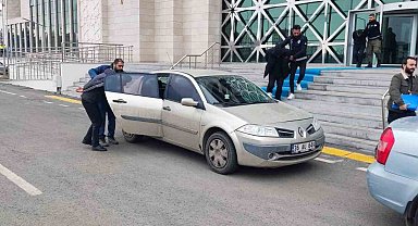 Kars'ta 3 kafadar dolandırıcı suçüstü yakalandı