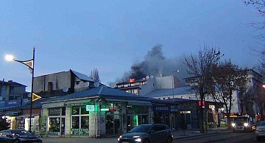 Kars'ta 4 katlı otelde korkutan yangın