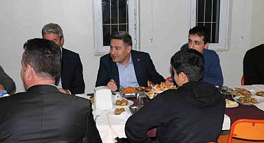 Kaymakam Özçelik, öğrencilerle birlikte iftar yaptı