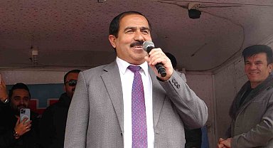 Kendini 'yerli patates' olarak tanıtan Belediye Başkan Adayı Ahi'den gövde gösterisi