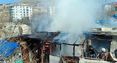 Malatya'da korkutan baraka yangını