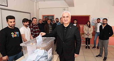 Muş Valisi Çakır, oyunu kullandı