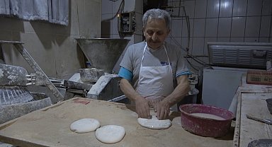 Muş'ta yarım asırdır ekmeğini fırından çıkarıyor