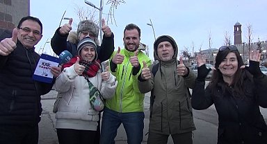 O Ramazan ayında hep güldürüyor