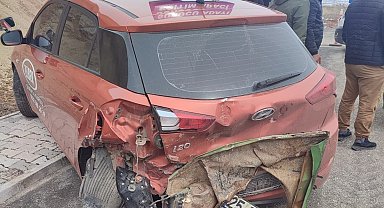 Özalp'ta trafik kazası: 1 ölü 3 yaralı