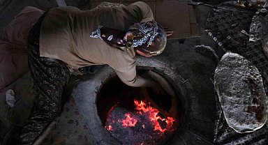 Tandırlar Ramazan sofraları için yanıyor
