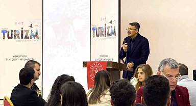 Vali Çelik, Hakkâri Turizm Eylem Geliştirme Çalıştayı'na katıldı