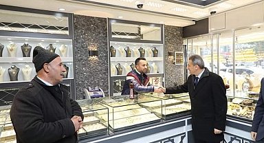 Vali Karaömeroğlu, esnaf ve vatandaşları ziyaret etti