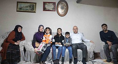 Vali Koç ve eşi, Polat ailesinin iftar sofrasına konuk oldular