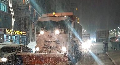 Van'da 446 yerleşim yerinin yolu ulaşıma kapandı