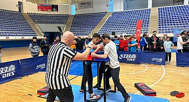 Van'da bilek güreşi müsabakaları sona erdi