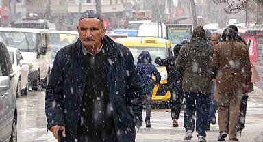 Van'da yoğun kar yağışı