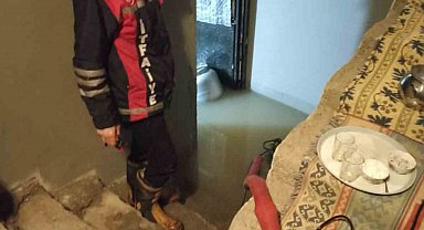 Van'da yoğun sağanak yağış su taşkınlarına neden oldu