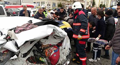 Zincirleme kazada can pazarı: 1'i ağır 5 yaralı