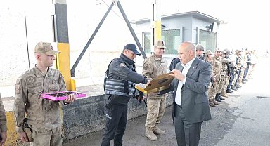 Ağrı'da bayramlaşma programları düzenlendi