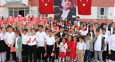 Ahlat'ta 23 Nisan coşkusu