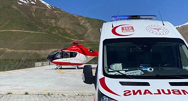 Bahçesaray'da iki hasta ambulans helikopterle hastaneye sevk edildi