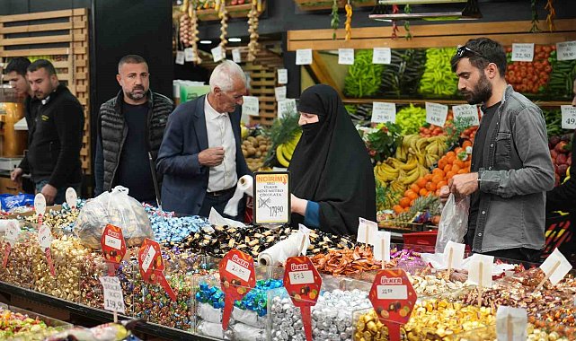 Bayram şekerleri ve çikolatalar tezgahları renklendirdi