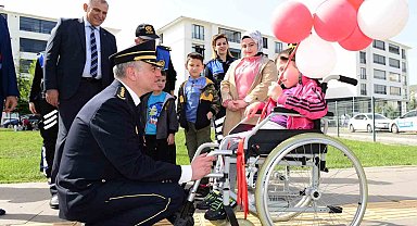 Bingöl'de Özel Çocuklara Akülü Sandalye Hediye Edildi