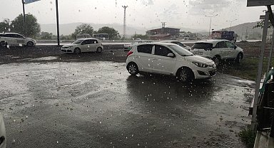 Bingöl'de sağanak yağış etkili oldu