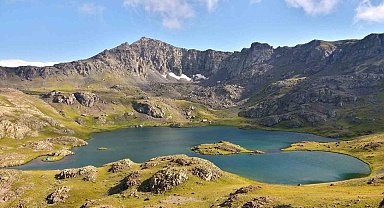 Doğa severler için saklı bir güzellik; İspir Yedigöller