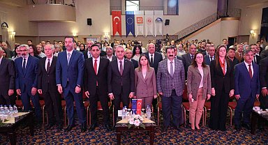 Elazığ'da 'Kadın ve genç istihdamın desteklenmesi' konferansının kapanışı gerçekleşti