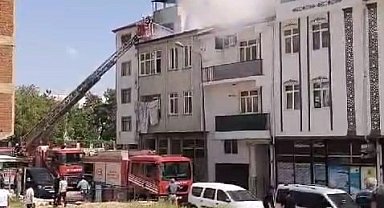 Elazığ'da çatı yangını