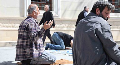Elazığ'da Ramazan ayının son cuma namazı kılındı
