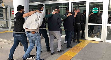 Elazığ'da sokak satıcılarına operasyon: 13 gözaltı