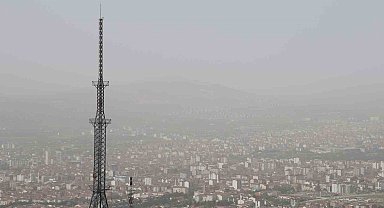 Elazığ'da toz bulutu etkili oldu