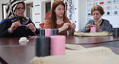 Elazığlı kadınların ürettiği çantalar dünyada sergileniyor