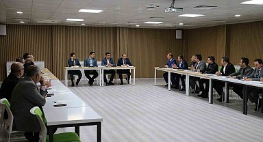 Erzincan Toplu Sera Bölgesi ve Tulum Peyniri Tesisi ile ilgili toplantı yapıldı